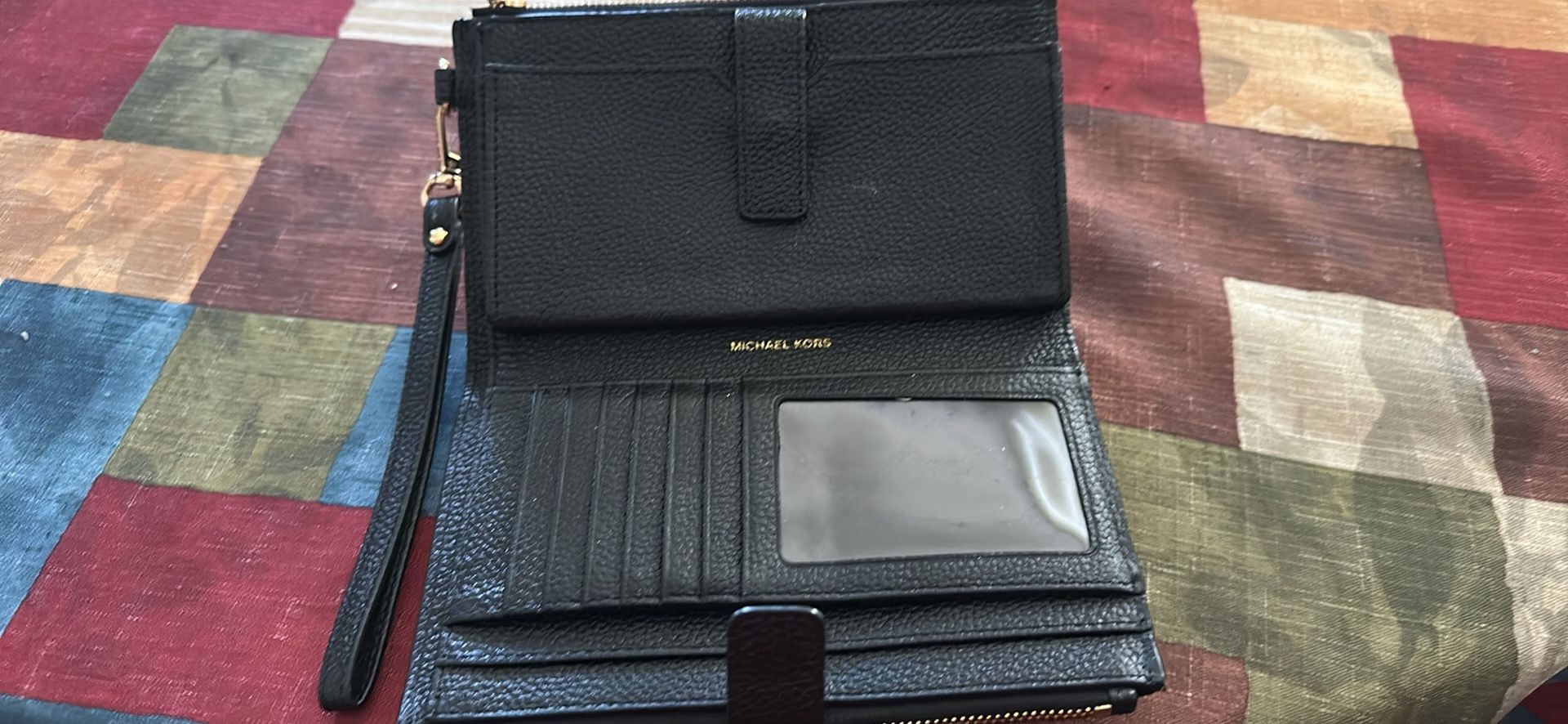 Micheal Kors Wristlet