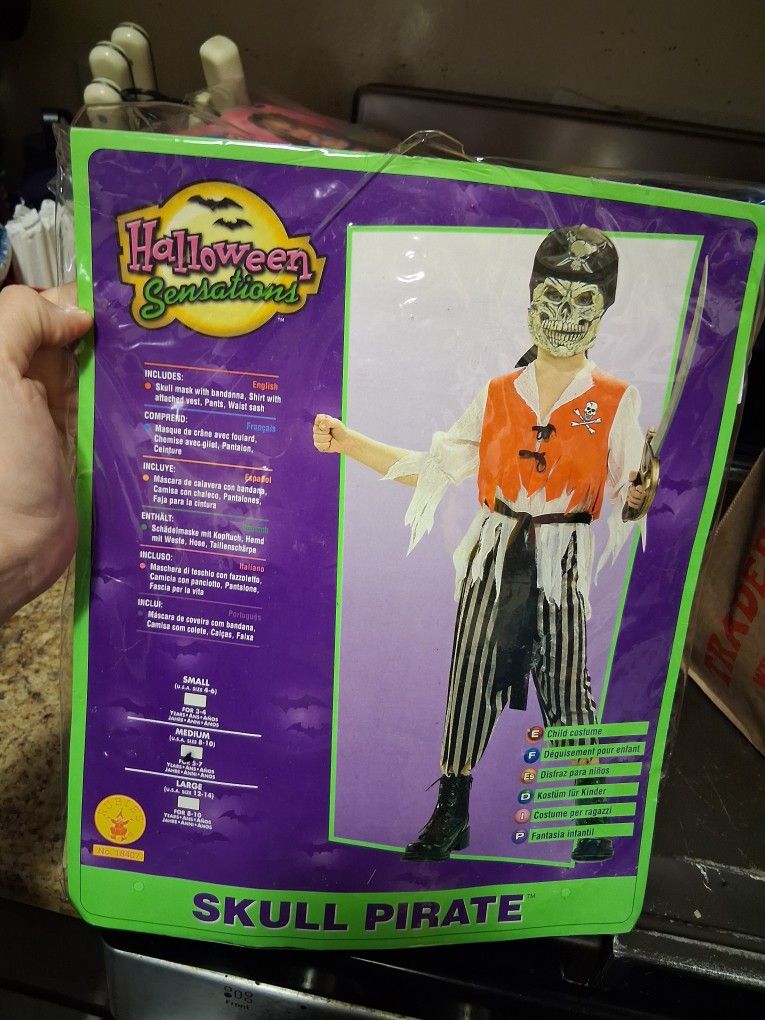 Used Kids Skull Pirate Costume Size 5-7
