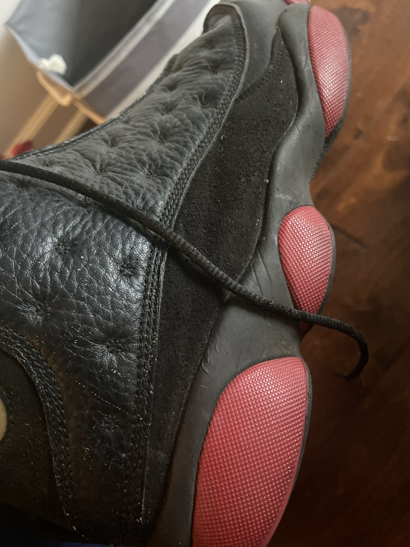 Jordan 11 Blk/red