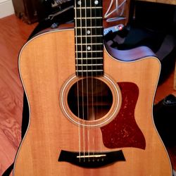 Taylor 310 CE Acoustic Electric Guitar W/Case   $700 OBO