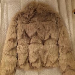 Ladies Silver Fur Size Medium 