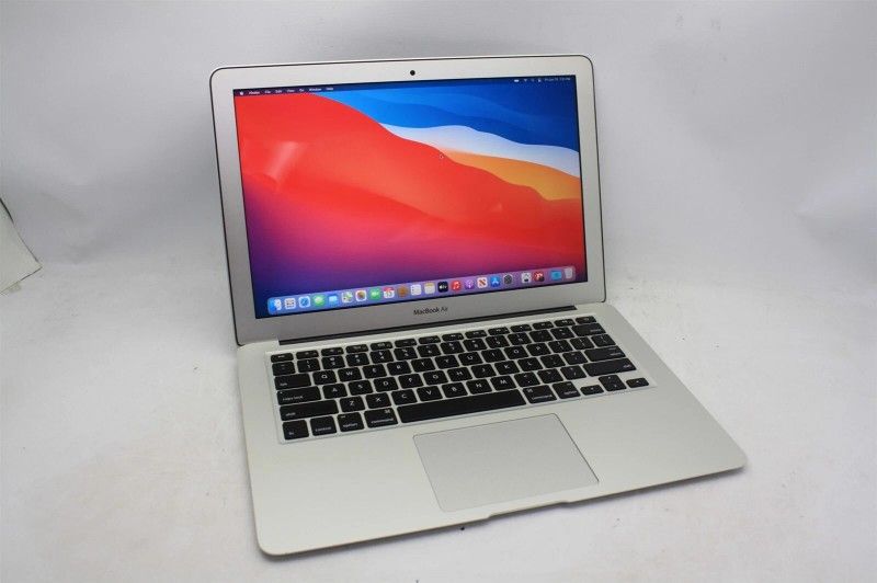 2013 MACBOOK AIR CORE I5 4GB RAM 120GB SSD 13.3 INCH VERY GOOD WORKING