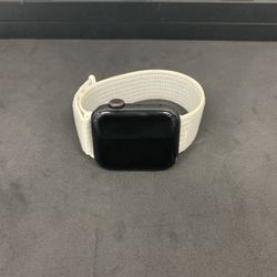 Apple Watch SE
