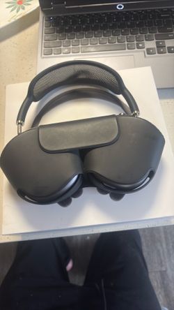 Barley used airpod max