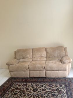 Super Plush Tan Microfiber Reclining Sofa Couch – Dual Recliner