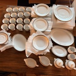 NEW Noritake Contemporary Platinum Fine China 45-Piece Set: 8 five-piece place settings+serveware