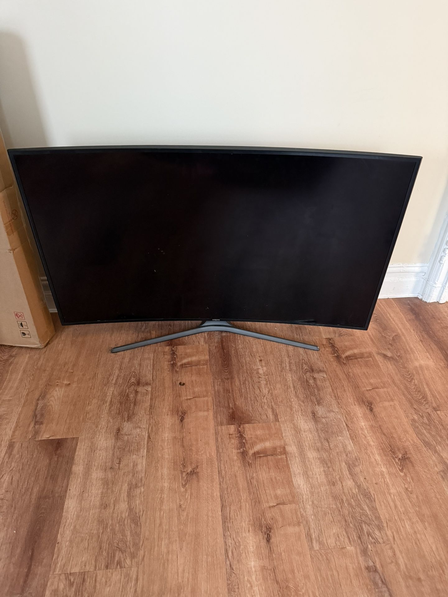 55in Samsung curved 4k Smart Tv And 5in Bed Spring For Sale