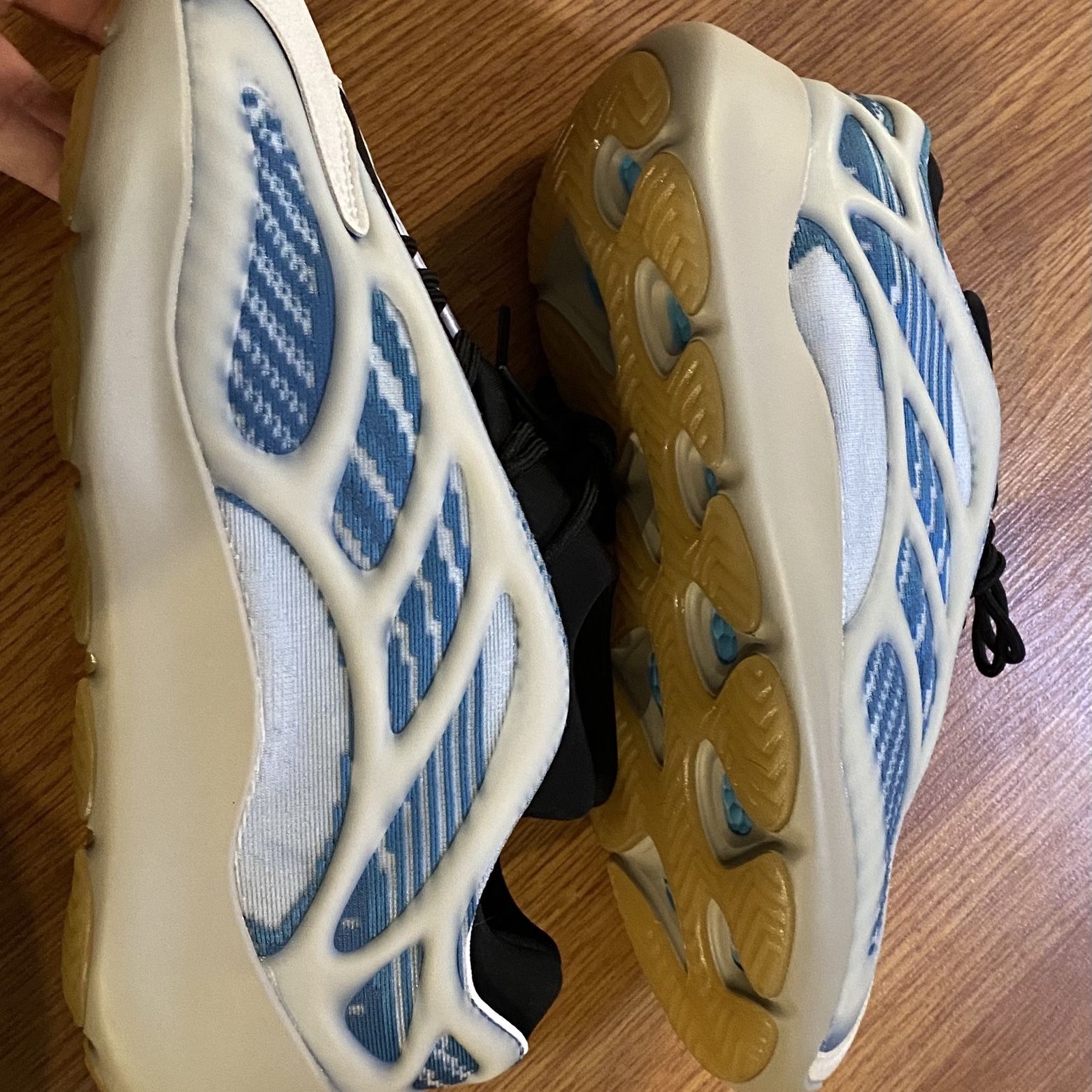 unreleased yeezy 700