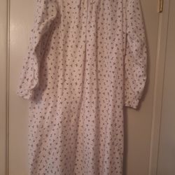 Flannel Nightgown With Holly Pattern 
