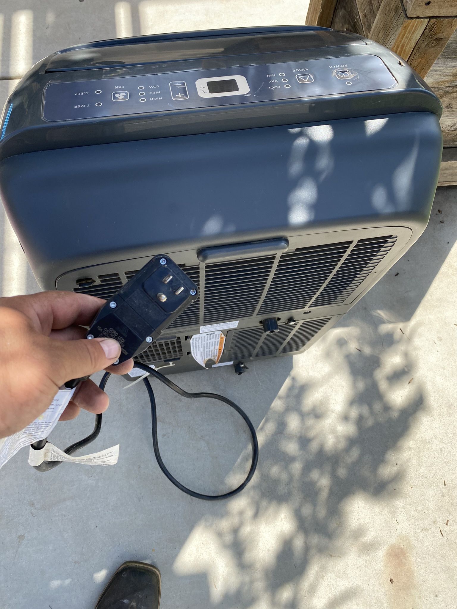 Hisense Portable Ac Unit 9000 BTU 400-sq Ft