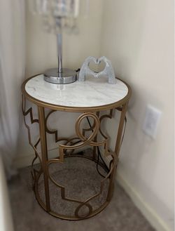 Accent table $20
