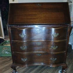 Antique Maddox Co Mohagany Chippendale Style Serpentine Writing Secretary Desk Dresser 