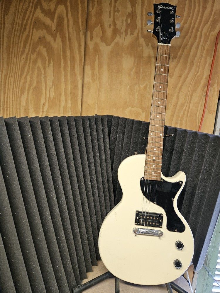 Maestco Guitar By Gibson
