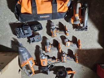 RIDGID 18V Cordless Power Tool Set with Bag