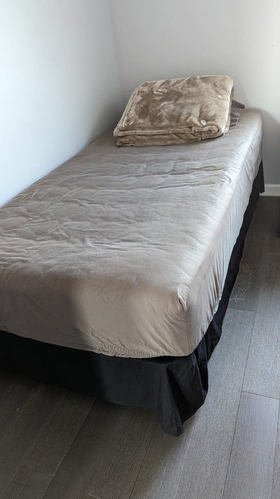 Twin Size Mattress With Bed Frame 