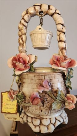 Vintage Nuovo Capodimonte Porcelain Wishing Well