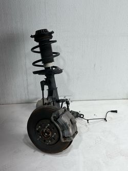 (5209) 16-25 Chevy Chevrolet Malibu Right Front Knee Assembly Suspension 2016 2017 2018 2019 2020 2021 2022 2023 2024 2025