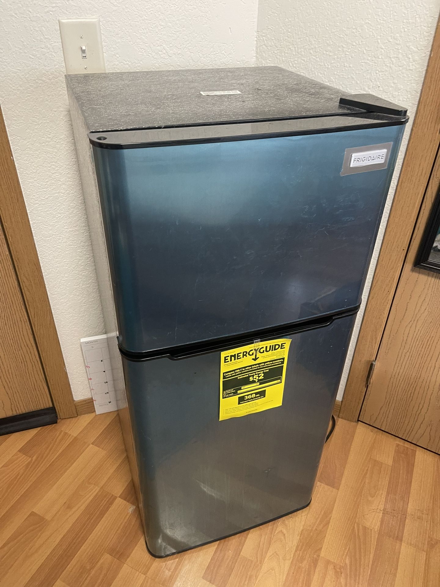 Mini Fridge 4.3 Cubic