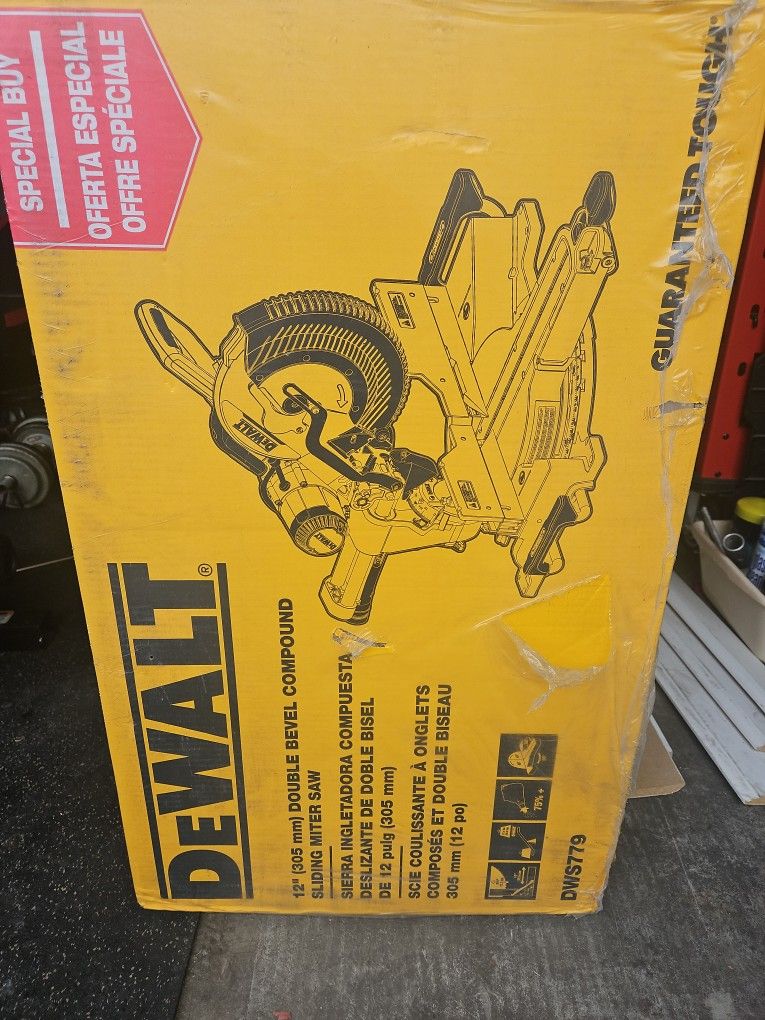 Dealt 12" Double Bevel Compound Saw