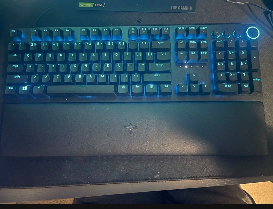 Razed Hunstman V2 Optical Mechanical