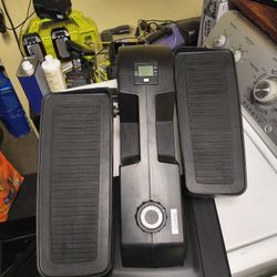 Cubii JR1 Under Desk Elliptical