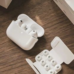 Apple AirPods Pro 3 – Pro-Level ANC Earbuds | Like New