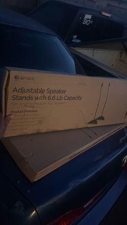 2 sets of speaker stands