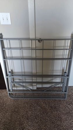King seized metal bed frame