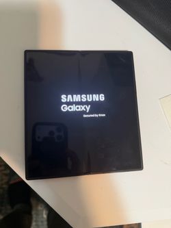 Samsung fold z7 One 1 TB memory unlocked