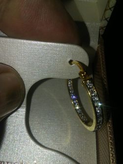 18 k. Over. Earring. Real stone