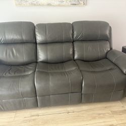 Reclinable Couch Set