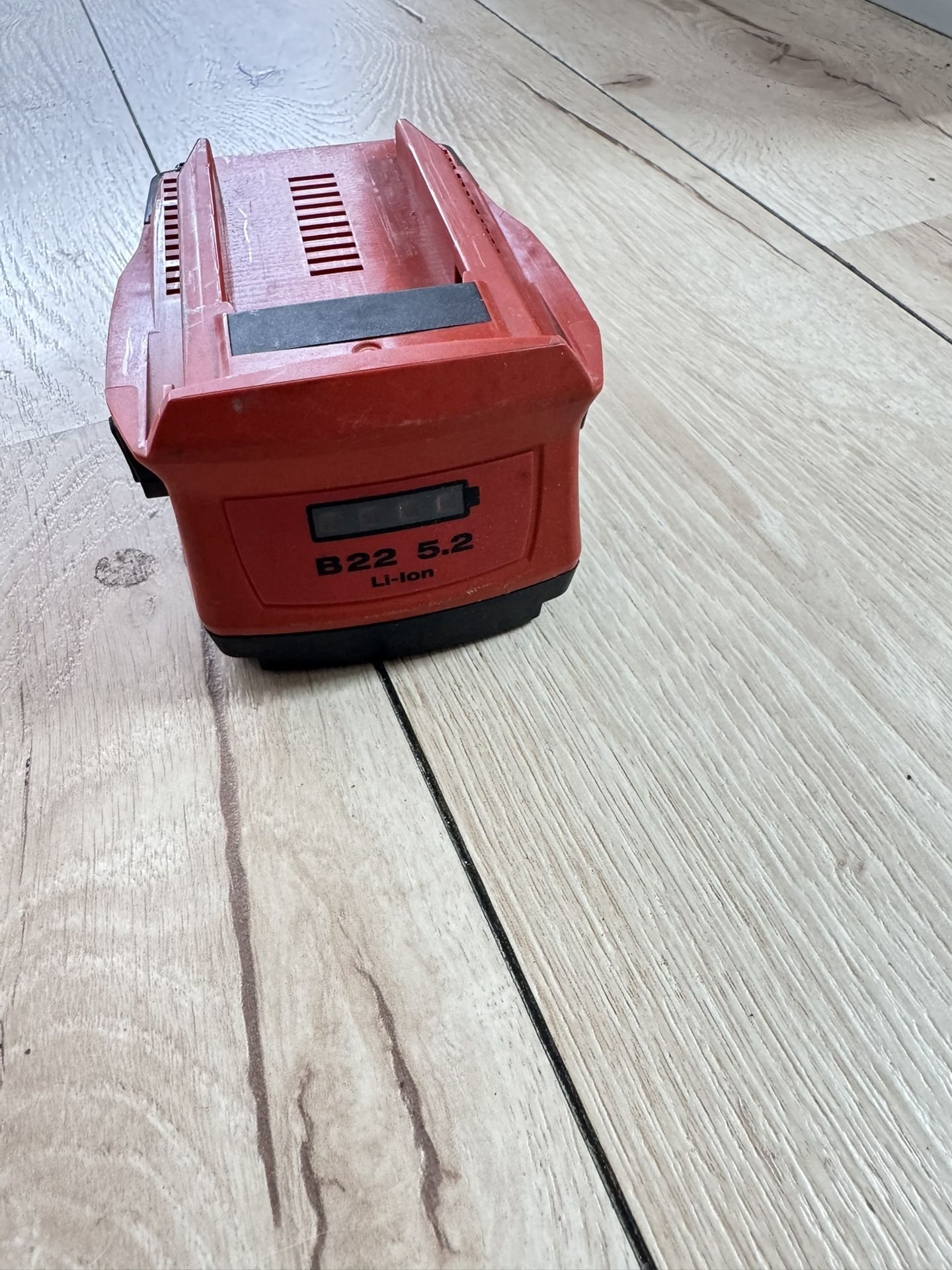 Hilti impact wrench And battery