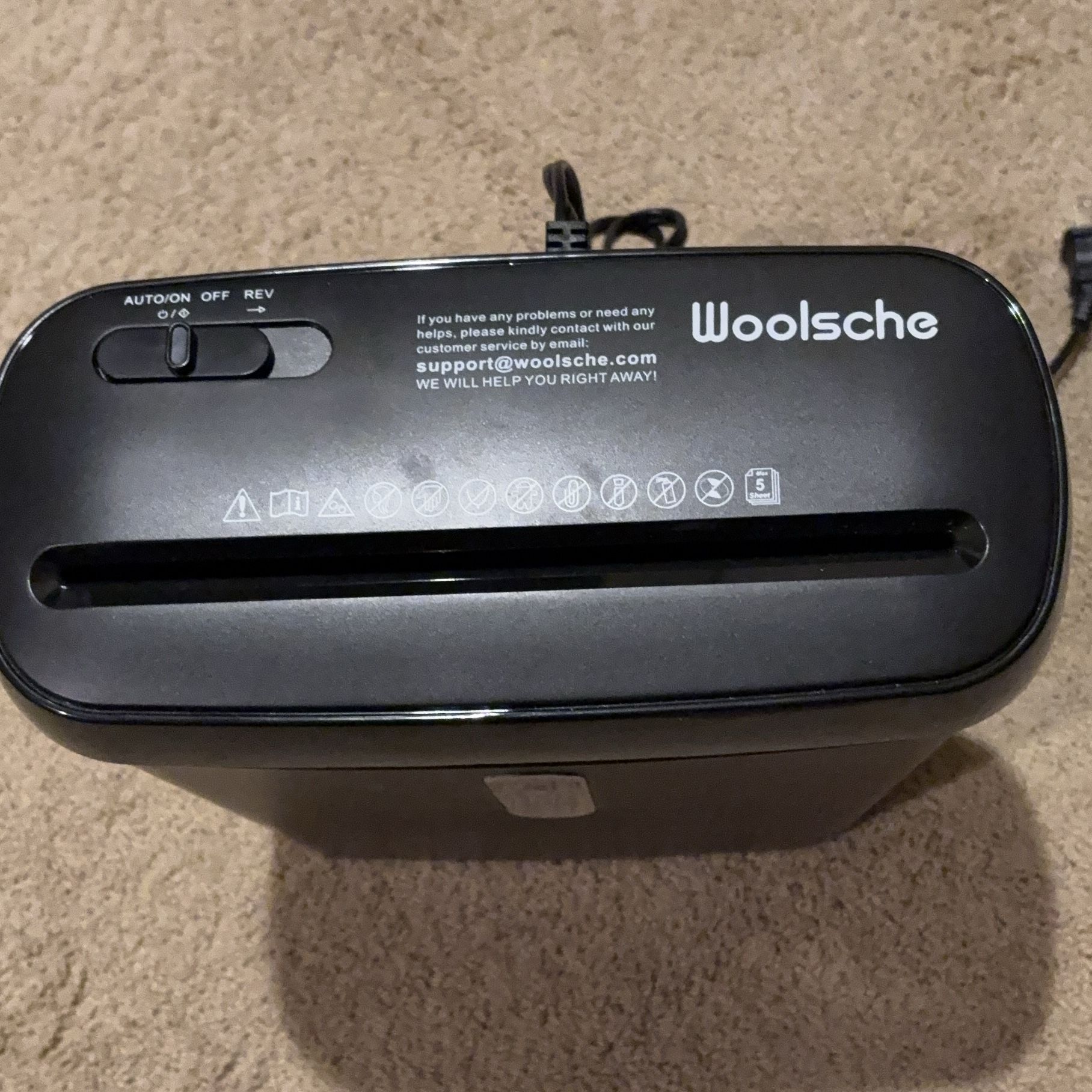 Woolsche Black Paper Shredder