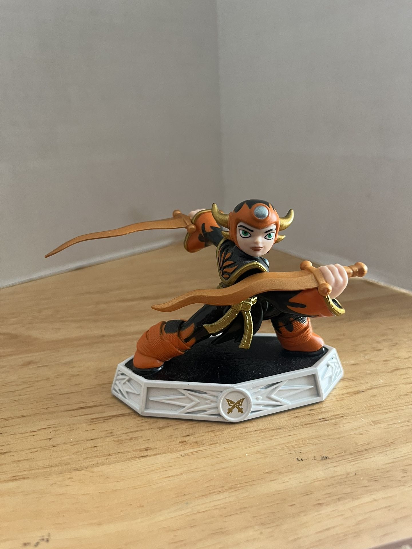 Skylanders Imaginators Solar Flare Aurora Loose Figure
