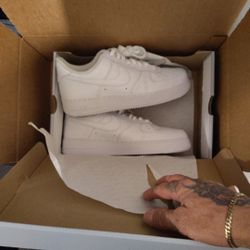 Air Force 1  07. Size 10.5