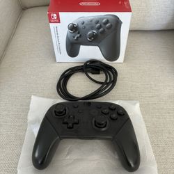 Nintendo Switch Pro Wireless Controller - Execellent Condition- Includes Box And Charging Cable 