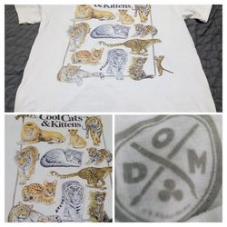 Kitten cat Tshirt like new