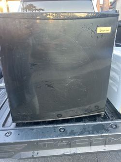 Mini fridge