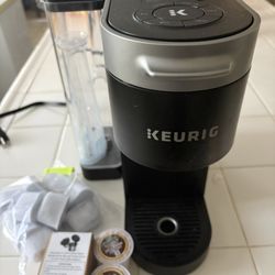 Keurig Coffee Maker Well Maintained 