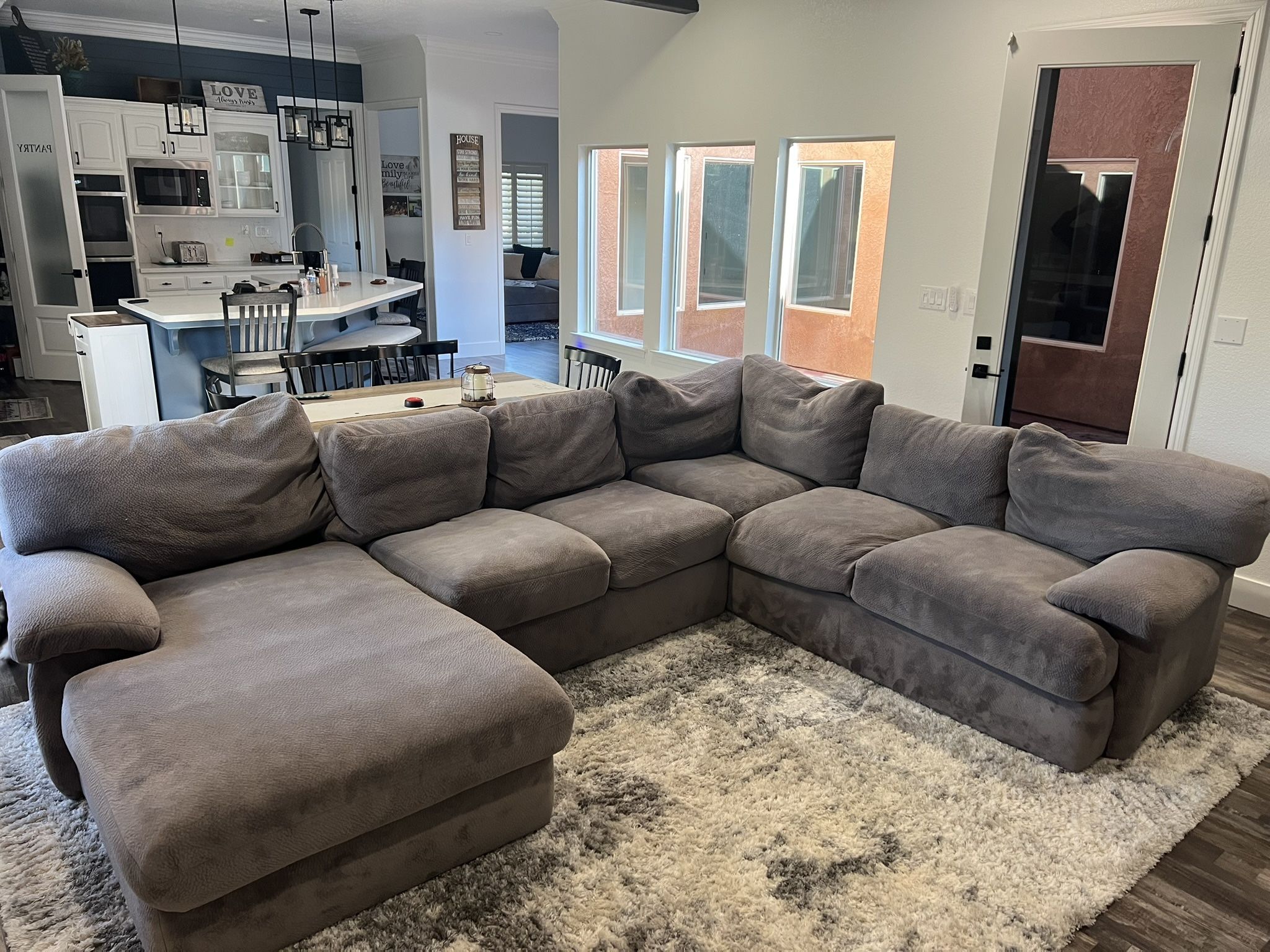 Grey Sectional Sofa – Excellent Condition