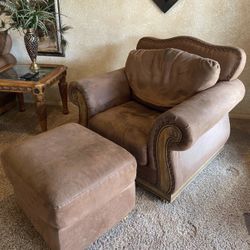 Western Rustic Leather & Wood Chair With Ottoman