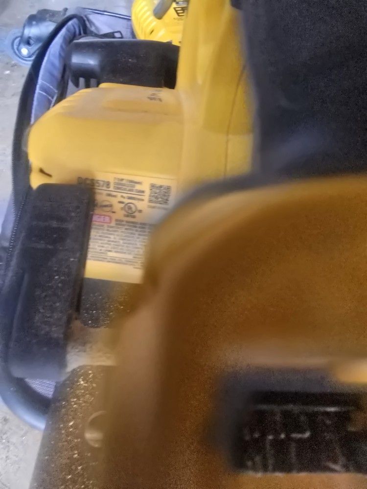 Dewalt Circular Saw Amd Drill 3 Batteries 1 Is 6ah