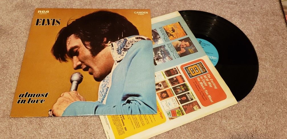 Elvis almost in love Vinyl record RCA CAS-2440

