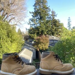 Men’s Boots ( Size 9.5) 