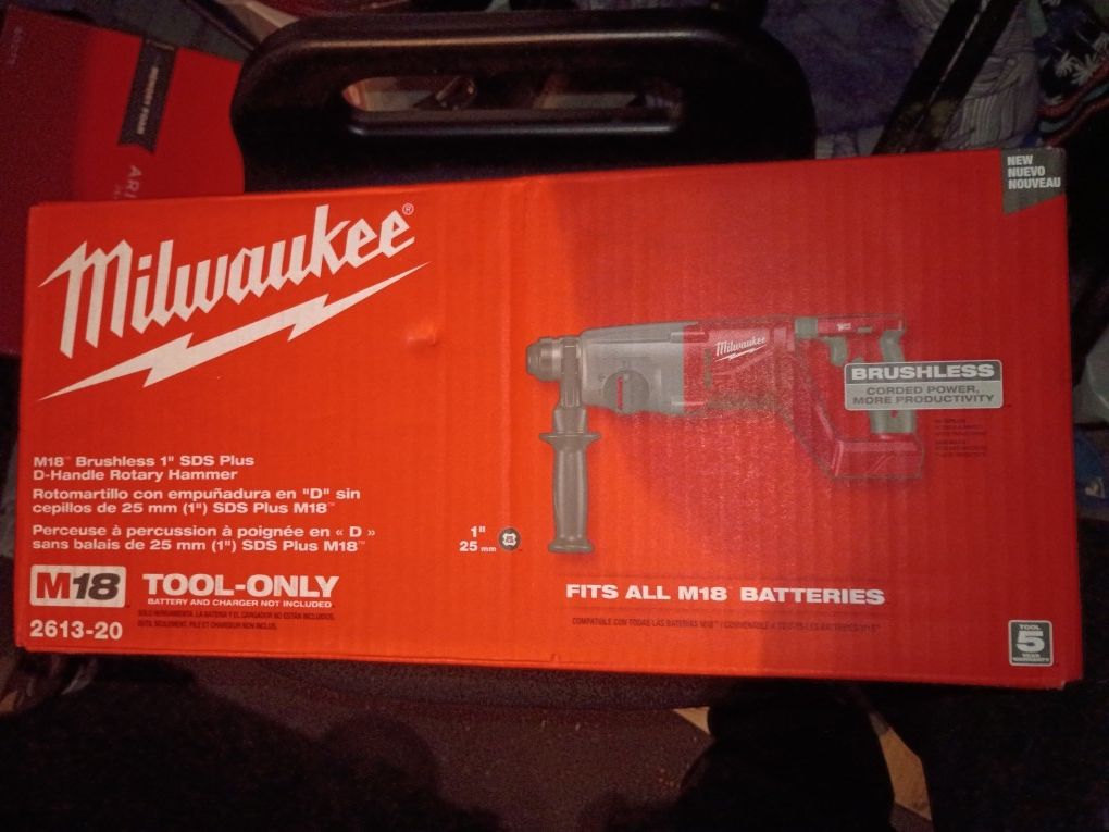 M18 Milwaukee Rotary Hammer Drill