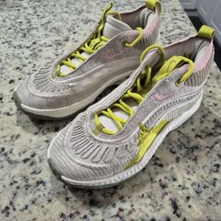 Nike Kyrie 3 Women's Shoes