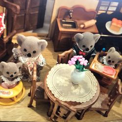 Sylvanian families Calico Critters Koala family