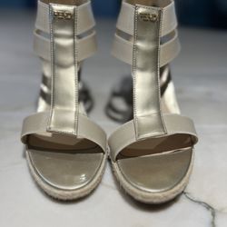 FENDI Carioca Patent Leather T-strap Wedge 39.5 (8.5) 