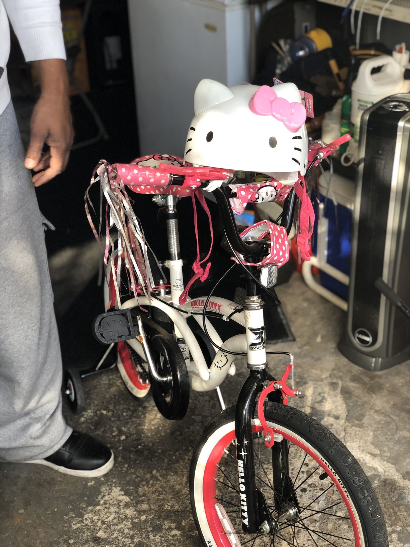 Hello Kitty Bike with Helmet