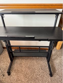 Adjustable desk